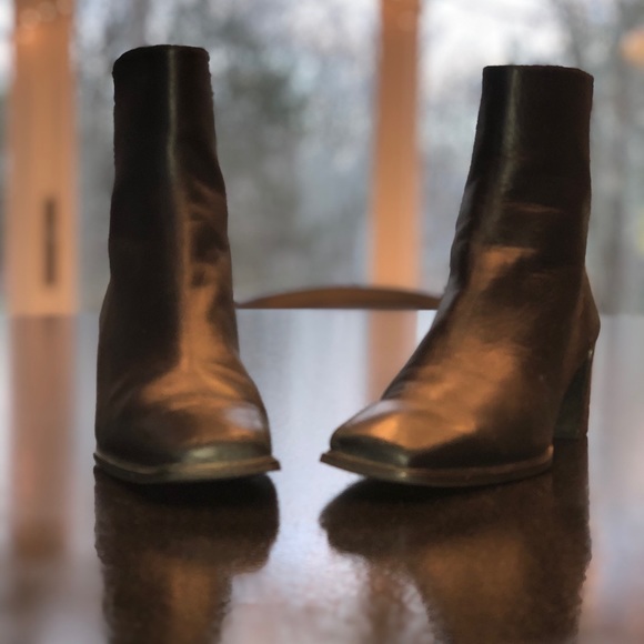 stuart weitzman instep leather zip booties